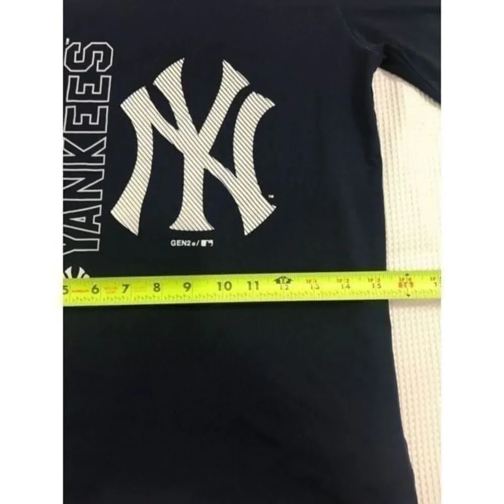Genuine merchandise yankee T-shirt….0357